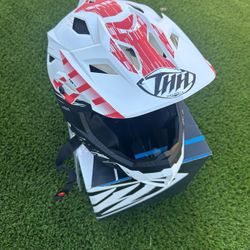 New Dirt Bike Helmet Large 59-60 cm