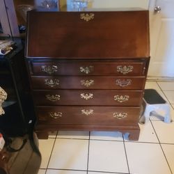 American Chestunt Slant Front Desk
With Top 