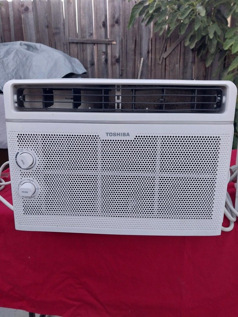 5,000 BTU AIR CONDITIONER COLD 🥶
