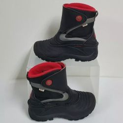 MERRELL UNISEX SNOW BOOTS SZ 3