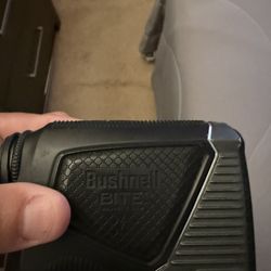 Bushnell Pro XE Range finder