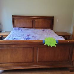 KING Sleep number bed & Sleigh bed frame