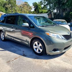 2013 Toyota Sienna