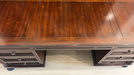 Executive office credenza - SOLID WIOD