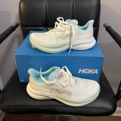Hoka Mach 6/ Size 6B Women’s $95