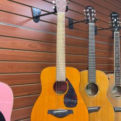 Yamaha Fg Junior Guitar