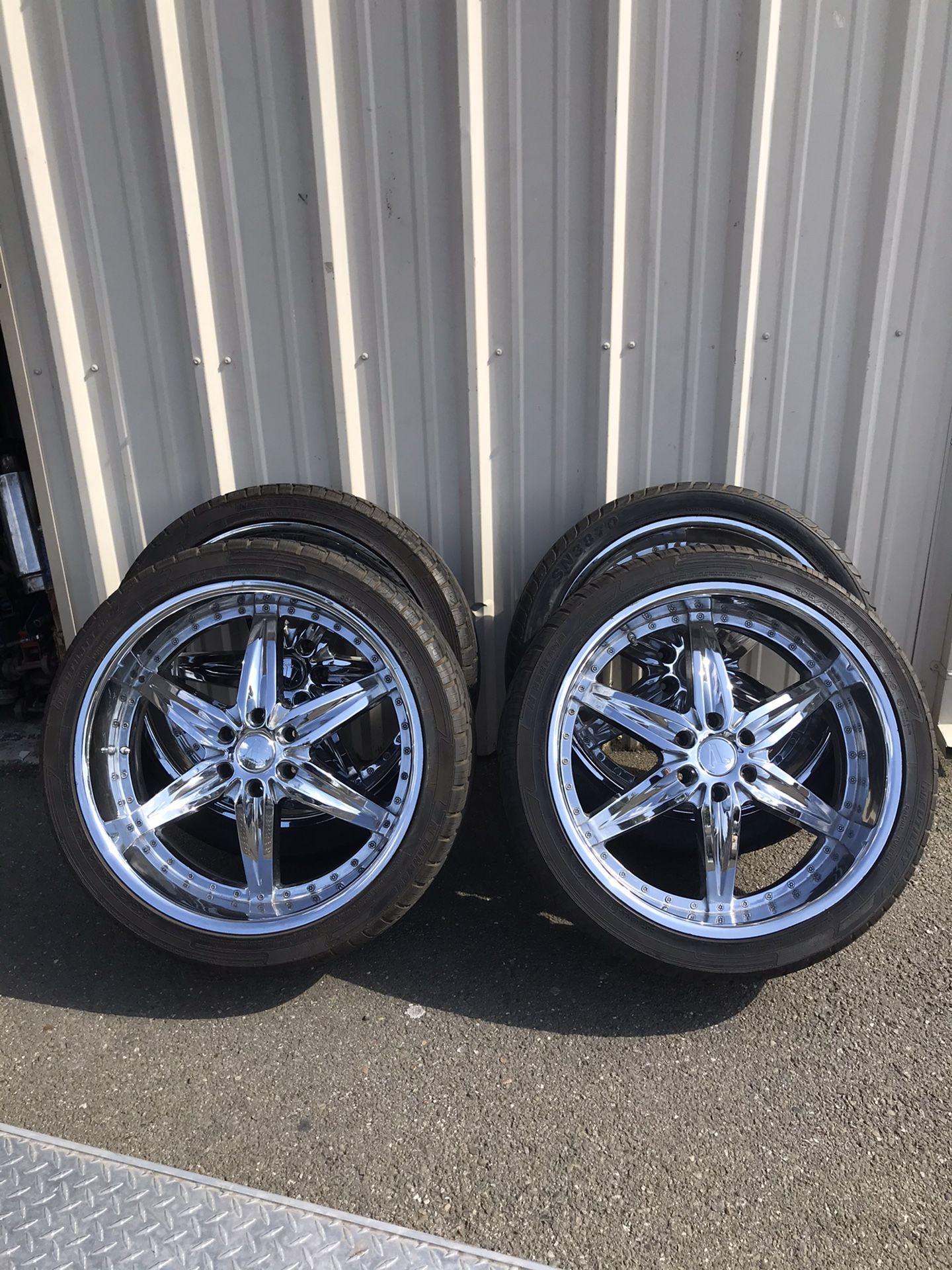 NICE 24” rims and new tires
