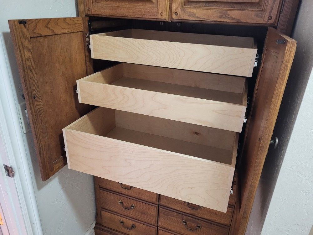 Pullout Drawers And Slides