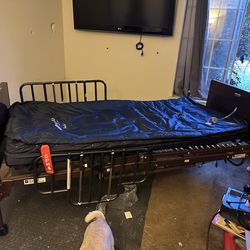 Adjustable Twin size air bed.