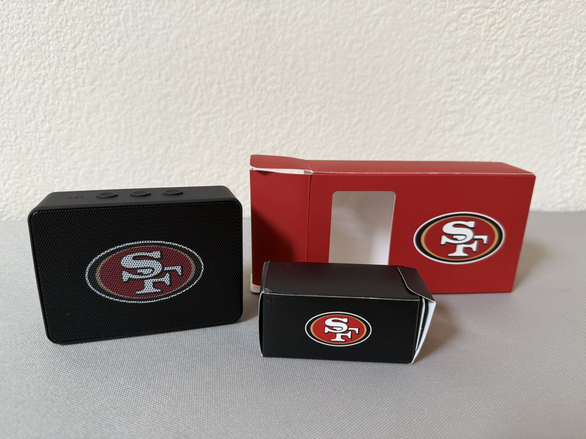Brand New 49ers Wireless Bluetooth Speaker