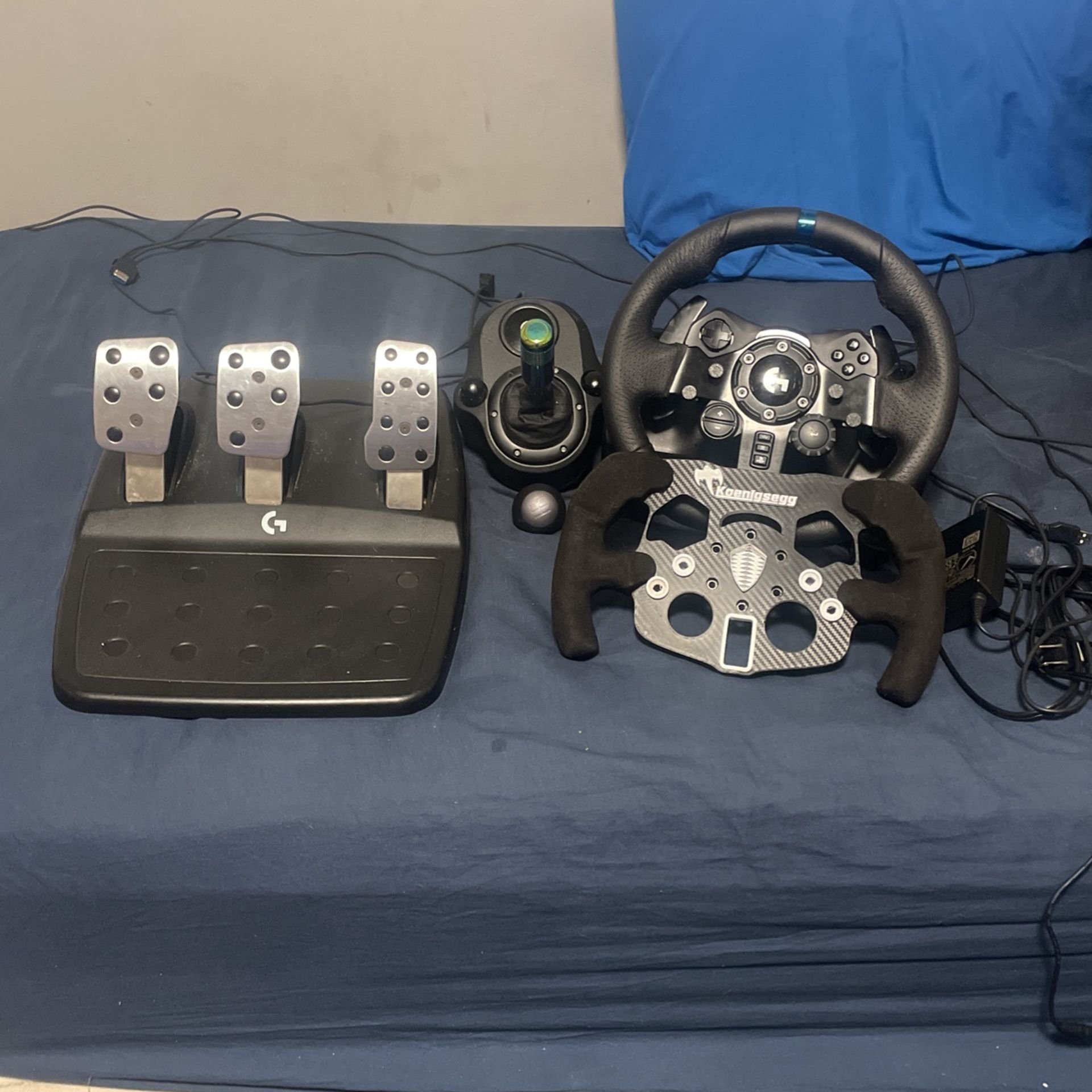 Logitech G923 PlayStation/pc With Pedals And Shifter With Customizing On It And Custom F1 Steering Wheel For The Steering Wheel 