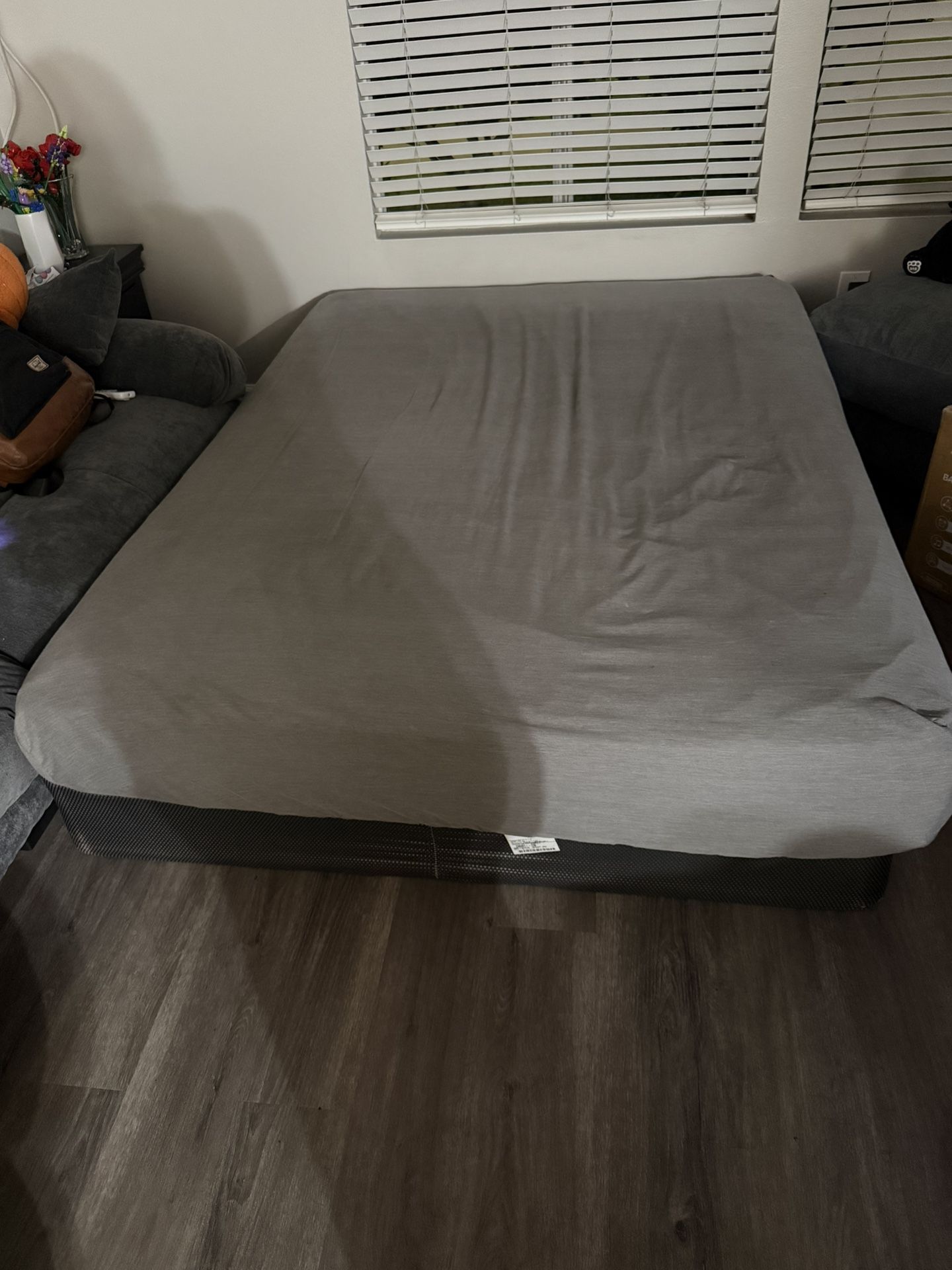 Queen Size Bed With Box Spring
