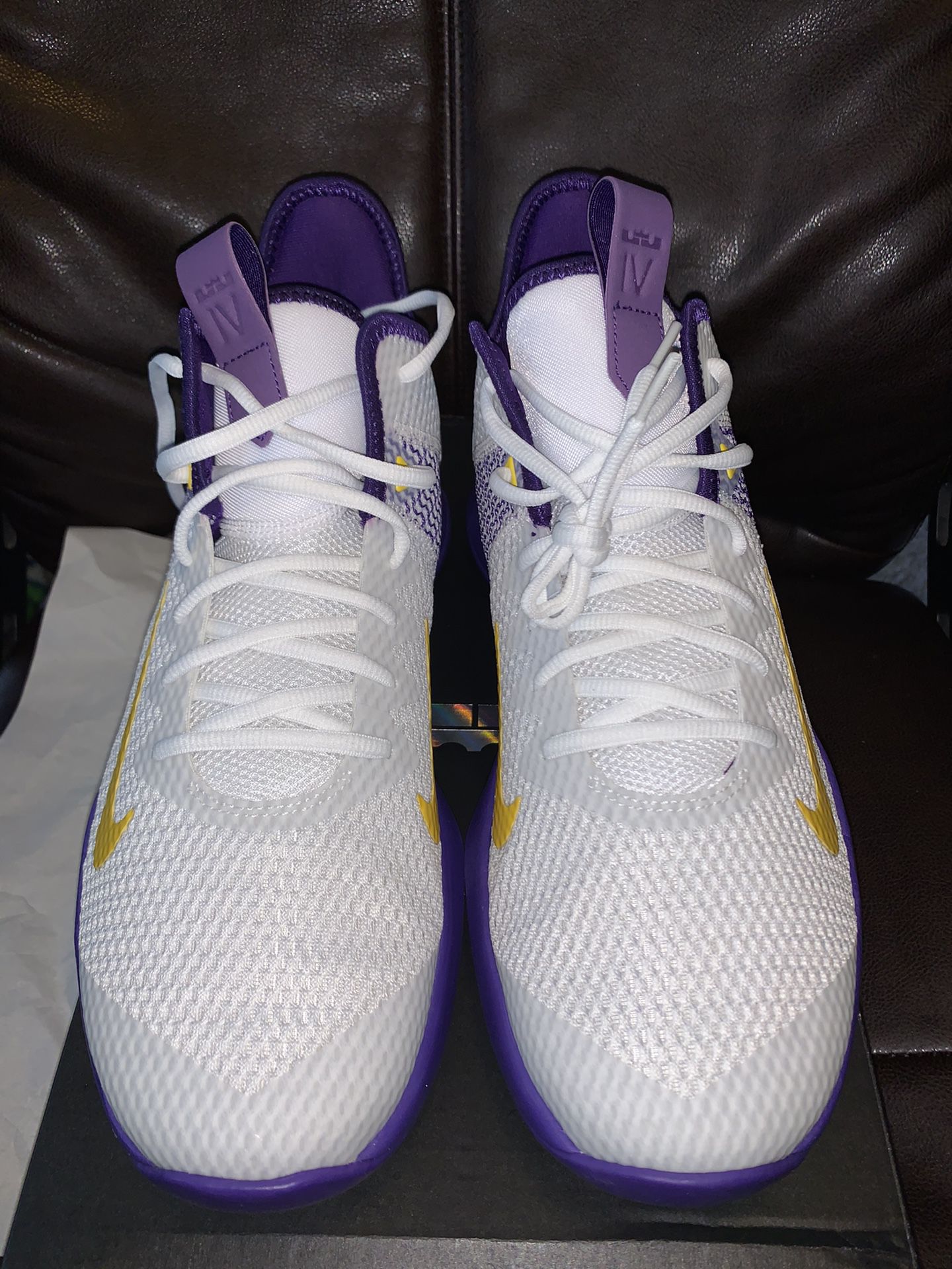 Nike Lebron Witness 5 White Purple Lakers Gold Basketball Shoes CQ9380-102  Men's Sz 11 for Sale in Newport Beach, CA - OfferUp