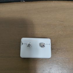 1 Ct. Earrings