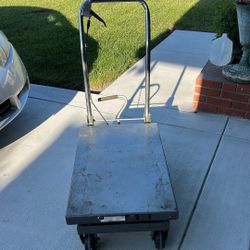 Haulmaster Hydraulic Table Cart