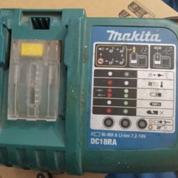 Makita Ni-MH & Lithium- Ion Battery 7.2 - 18V Charger DC18RA
