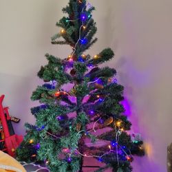 Christmas Tree 5.5ft Tall