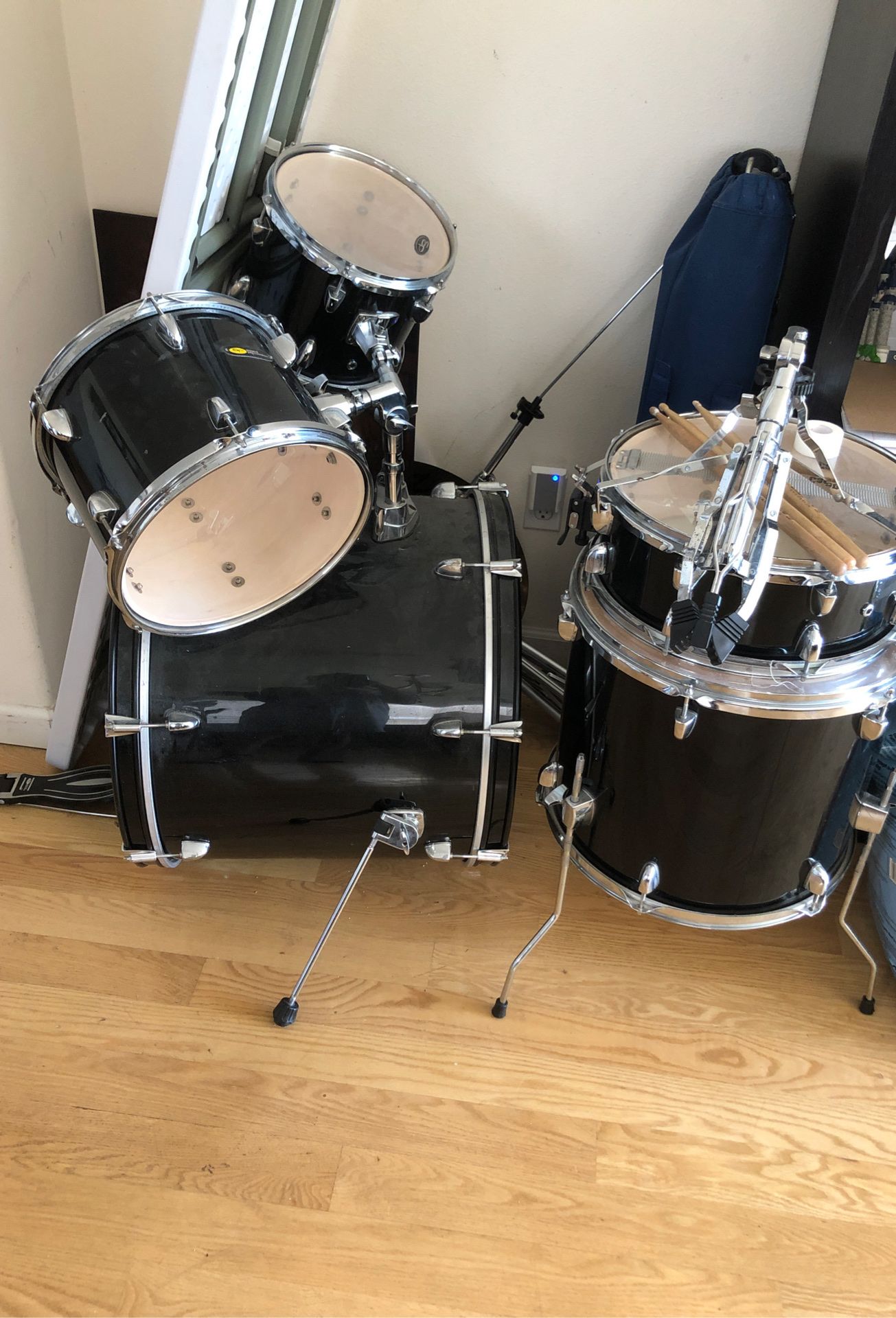 Sound percussion drum set