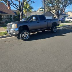 2008 Chevy Duramax Diesel Truck