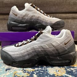 Size 7M/8.5W - Nike SB x Air Max 95 OG “Cacao Wow”