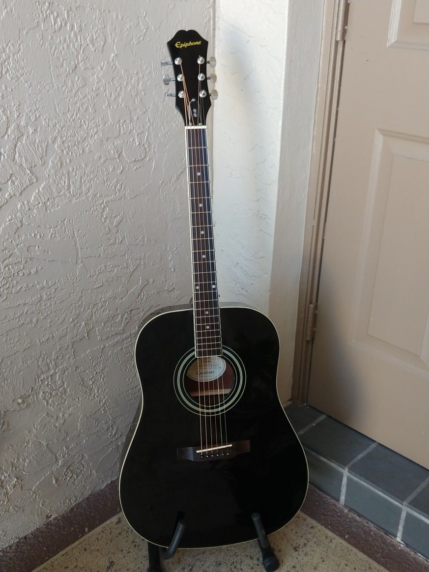 Epiphone DR100 EB Acoustic Guitar New Strings Cleaned And Setup Excellent First Time Begginer Guitar