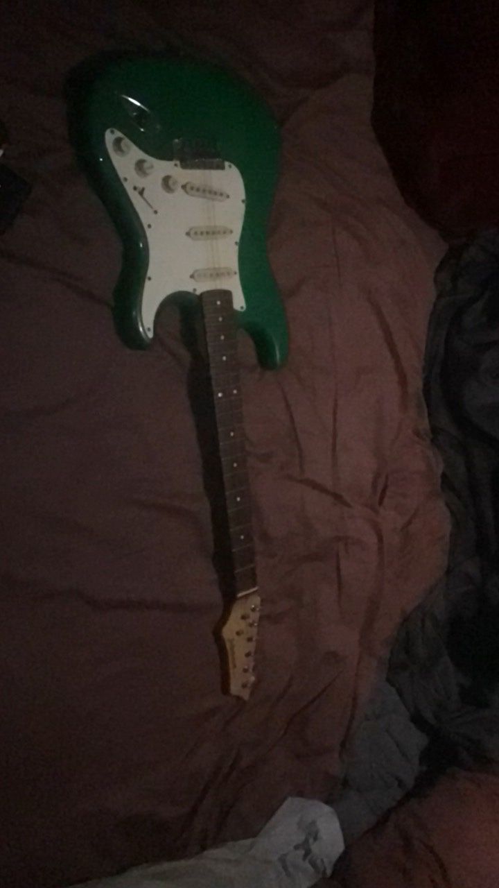 Johnson guitar