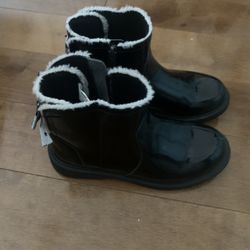 Girls Boots Size 4 Ugg
