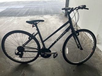 Trek FX Alpha Silver Aluminum hybrid bicycle