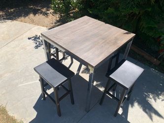 Counter-Height Dining Set – Table + 4 Stools