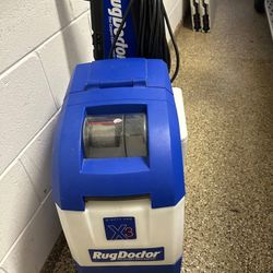 Mini Pro Commercial Carpet Extractor/Cleaner in excellent working condition.