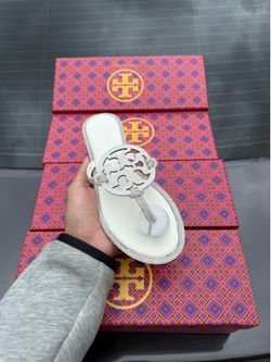 (bad quality) white tory burch sandals sz 6