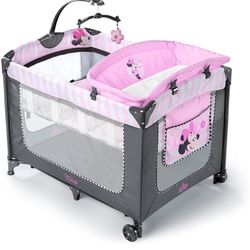 MINNIE MOUSE Blushing Bows Playard