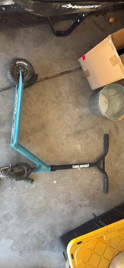 Dirt scooter