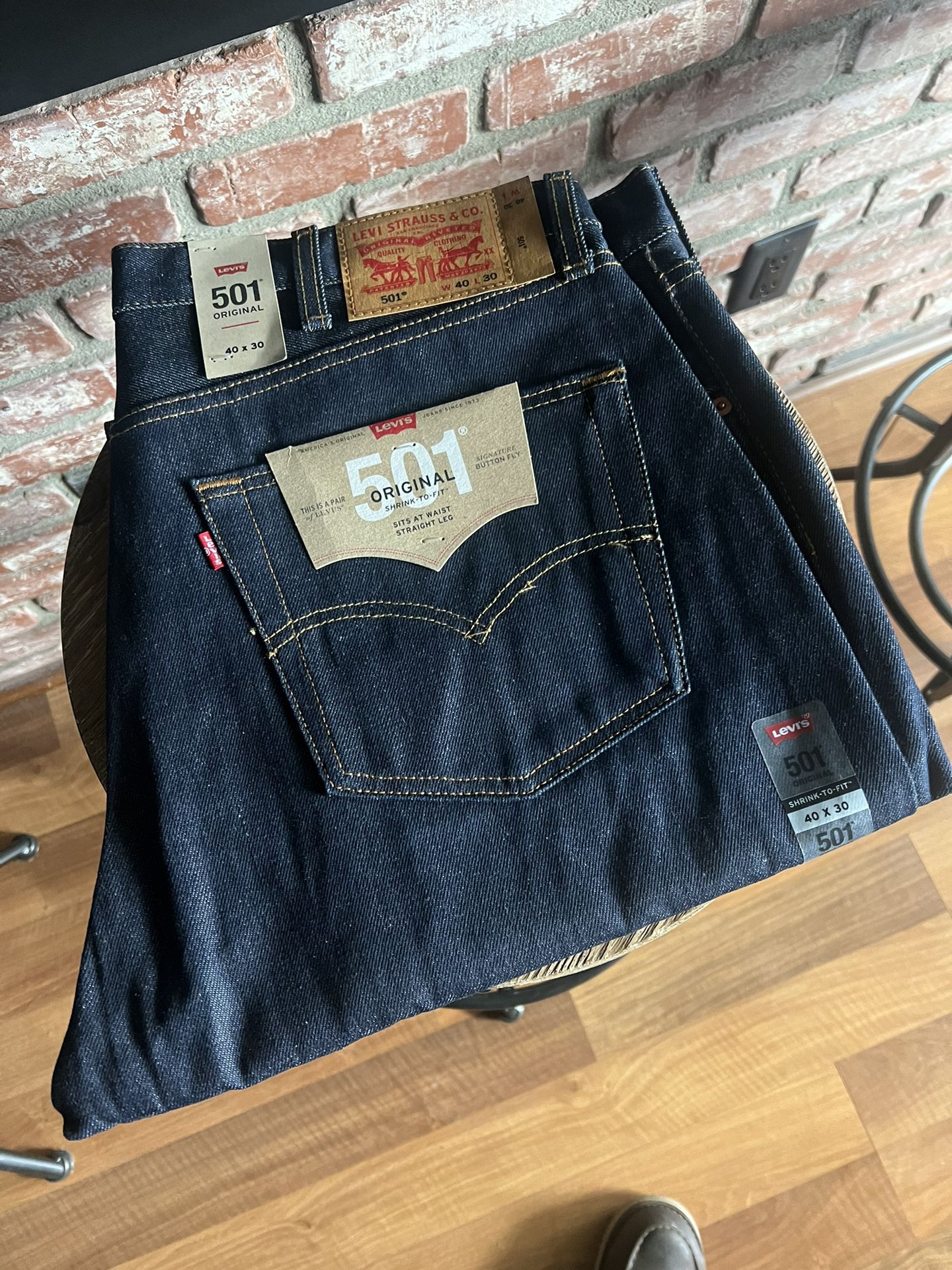 Levi's® Men's 501® Original Shrink-To-Fit™ Straight Fit Jean 40x30