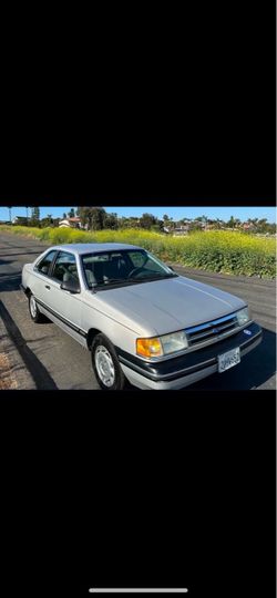 1991 Ford Tempo