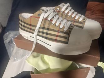Burberry 40