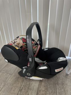 Cybex Cloud Q Carseat