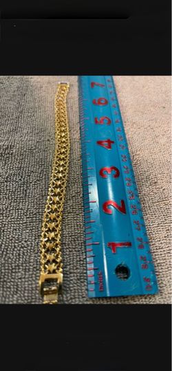 CA. PARKLANE STAR BRACELET. NOT WORN. APPROX. 7.5” LONG