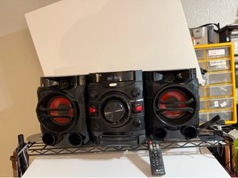CD HOME AUDIO like New  Bluetooth