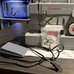 Singer Sewing Machine Heavy Duty 4411