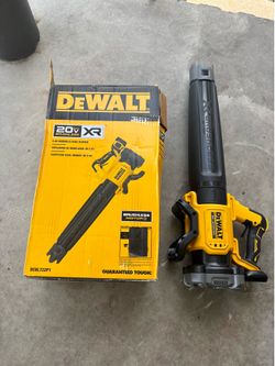 Brand new DEWALT 20V MAX XR Brushless Blower (tool only)
