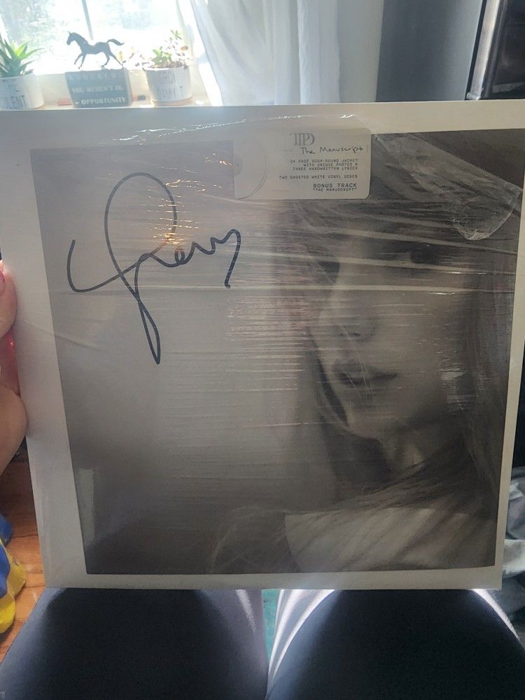 Taylor Swift Signed Tortured Poets Department Vinyl With Heart