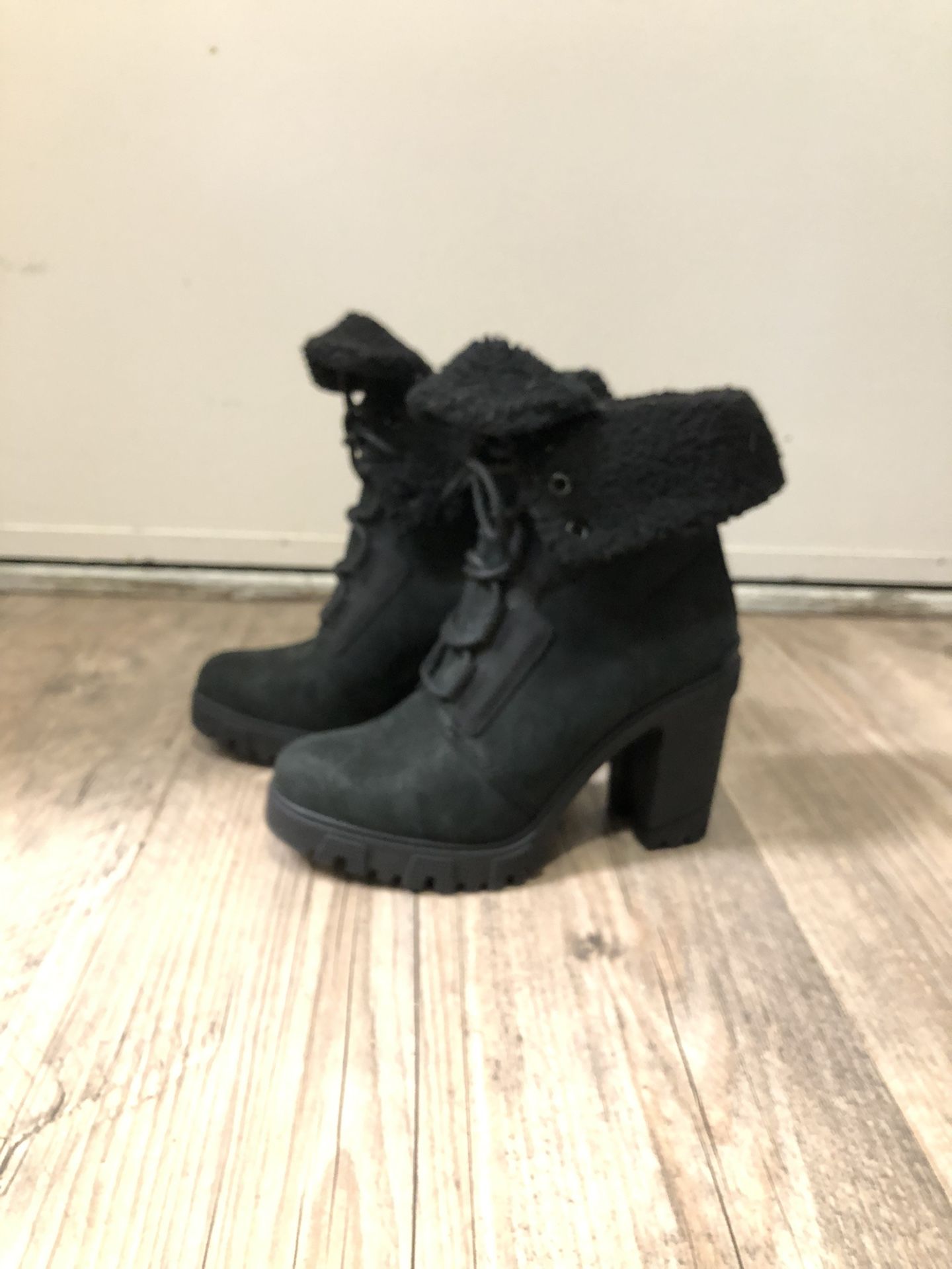 Womens Timberland Lace-up Heeled Boots