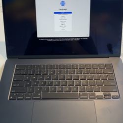 🌟2023 Apple MacBook Air M2 15" - 256GB - w/AppleCare+  Trades Welcome🌟