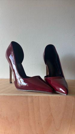 red wine heels