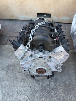 GM 5.7 Liter V8 Small Block LS1 Engine