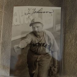 SI JOHNSON AUTOGRAPHED BASEBALL PHOTO