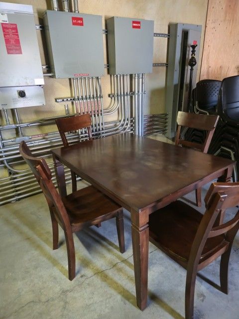 Beautiful Hardwood antique Table And 4 Chairs