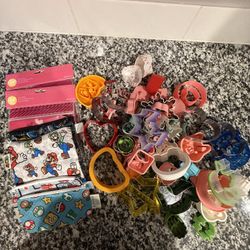 Various Kids Lunch accessories 