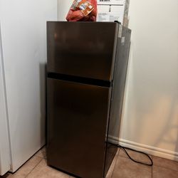 Very Lightly Used Fridge